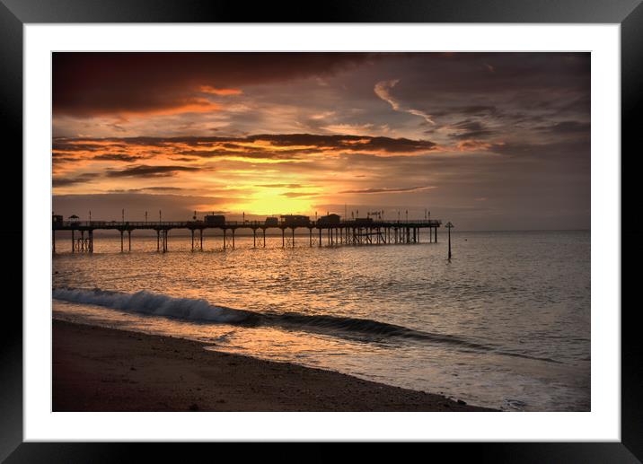   Teignmouth sunrise 4                             Framed Mounted Print by kevin wise