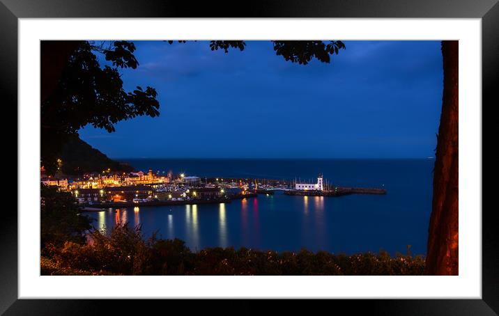 Scarborough by night Framed Mounted Print by Andrew Scott