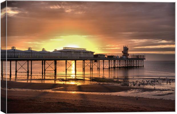 Paignton Pier 1                                    Canvas Print by kevin wise