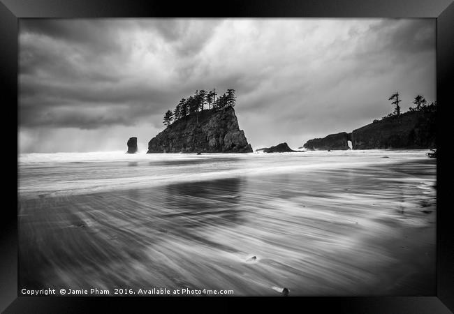 Second Beach in Olympic National Park located in W Framed Print by Jamie Pham