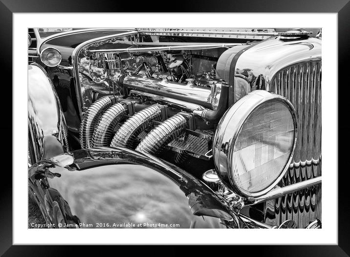 The cars and crowds at the Concours d’Elegance. Framed Mounted Print by Jamie Pham