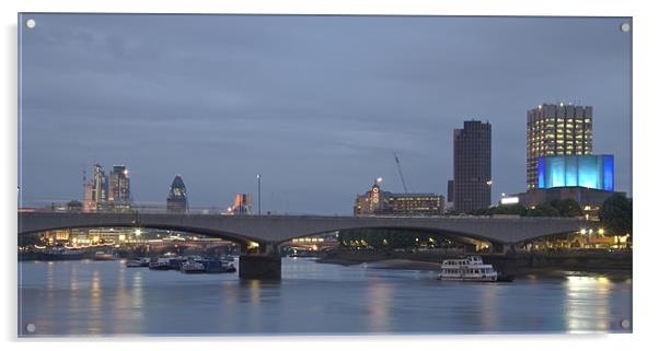View along the Thames towards Oxo Tower and the Ci Acrylic by David French