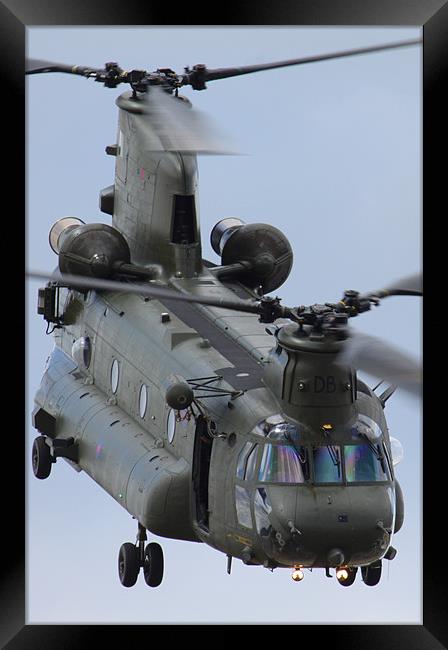 RAF CH47 Chinook Framed Print by Oxon Images