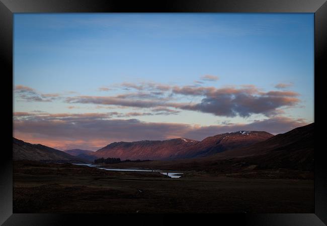 Scottish highlands sunset  Framed Print by chris smith