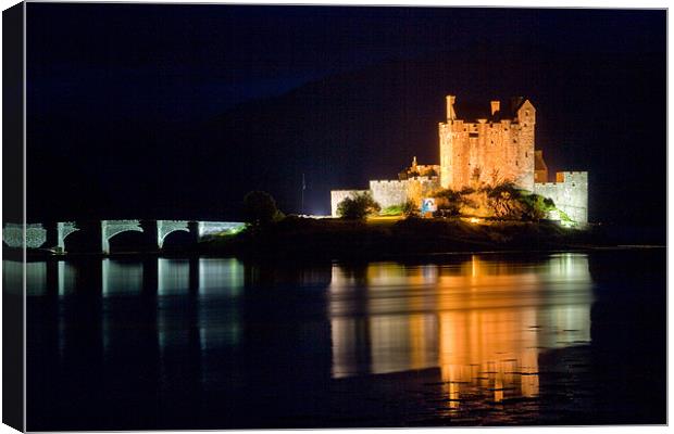 Eilean Donan Castle at Night Canvas Print by Douglas Kerr