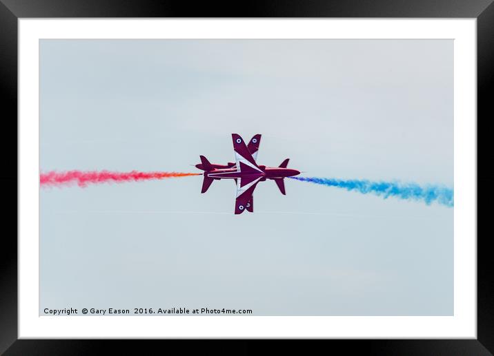 Red Arrows synchro pair Framed Mounted Print by Gary Eason