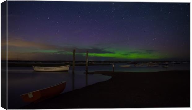 The Northern lights over Brancaster Staithe (2) Canvas Print by Gary Pearson
