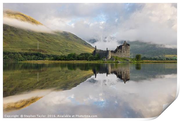 First light at Kilchurn Castle Print by Stephen Taylor