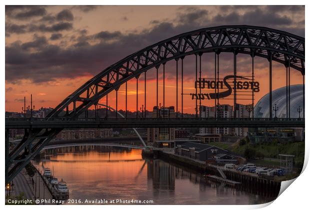 Sunrise on the Tyne Print by Phil Reay