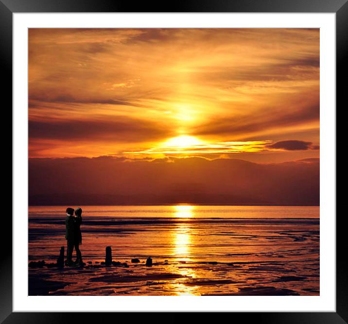  sunset romance Framed Mounted Print by sue davies