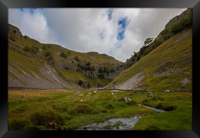 Approaching Gordale Scar Framed Print by Stephen Prosser