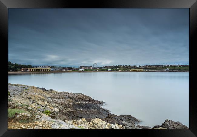 Two Minutes At Barry Island Framed Print by Steve Purnell
