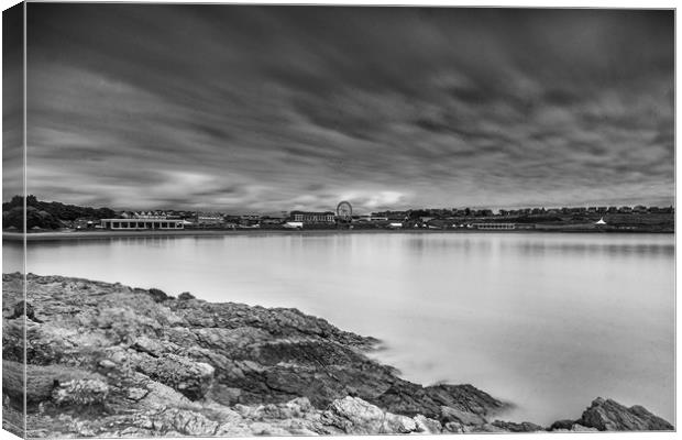 Two Minutes At Barry Island Mono Canvas Print by Steve Purnell