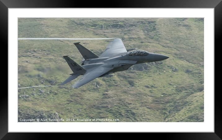 USAF f15 fighter Framed Mounted Print by Alan Tunnicliffe