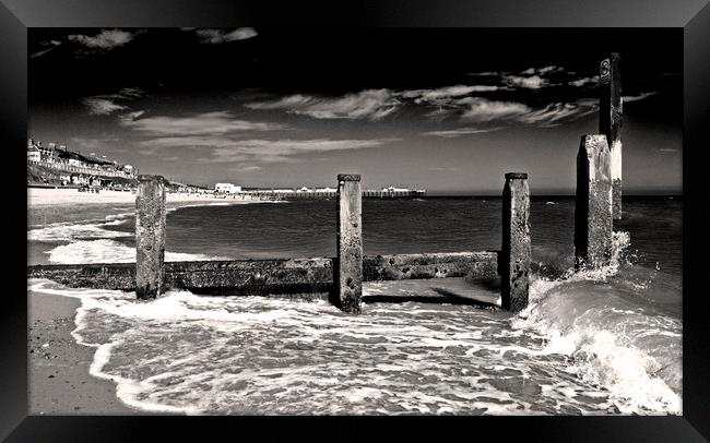 Southwold Breakers Framed Print by Darren Burroughs