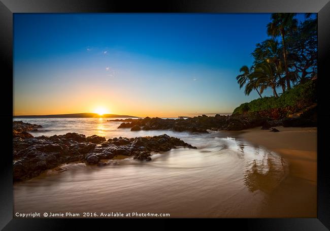 Beautiful and secluded Secret Beach in Maui, Hawai Framed Print by Jamie Pham