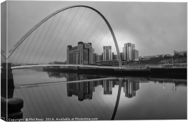 Foggy morning on the Tyne Canvas Print by Phil Reay