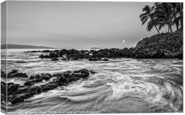 Sunrise over beautiful and secluded Secret Beach i Canvas Print by Jamie Pham