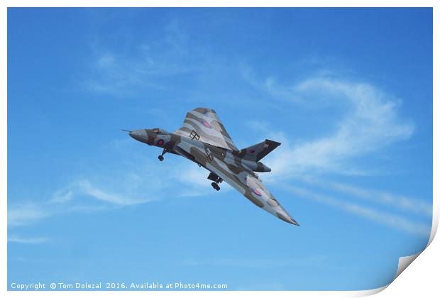 Vulcan Bomber XH558 on final approach Print by Tom Dolezal