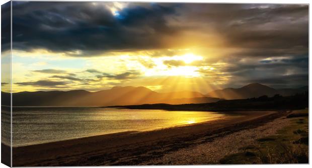Golden rays of Cuil Bay  Canvas Print by Anthony Simpson