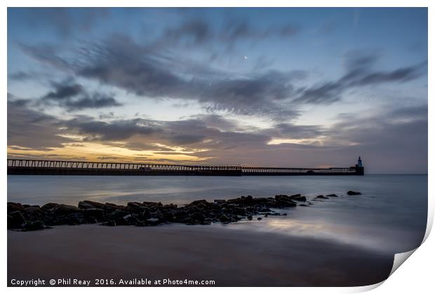 Blyth`s north pier at sunrise Print by Phil Reay