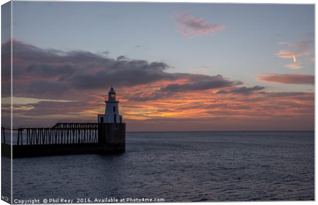 Sunrise over the North Sea at Blyth.  Canvas Print by Phil Reay