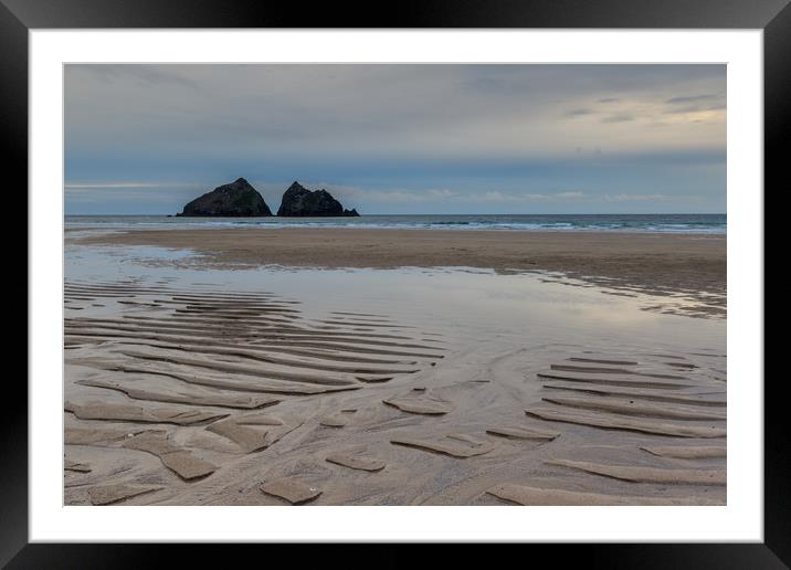 Hollywell bay  Framed Mounted Print by chris smith