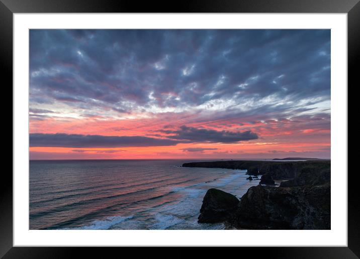Bedruthan steps  Framed Mounted Print by chris smith