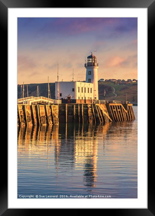 Sunset over Scarborough Lighthouse Framed Mounted Print by Sue Leonard