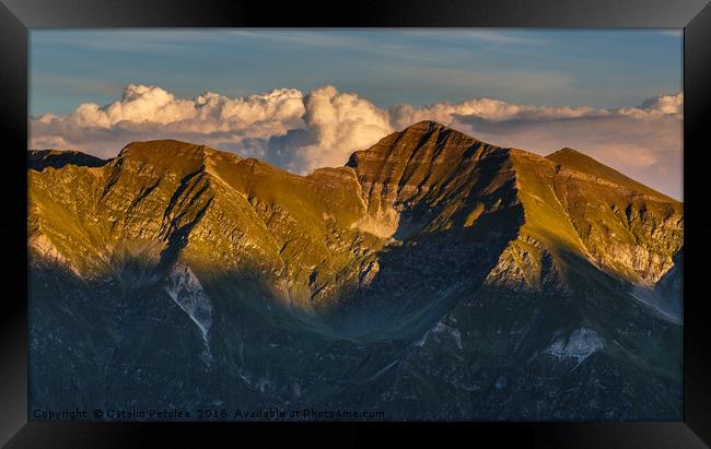 Mountain peaks at sunset Framed Print by Ragnar Lothbrok