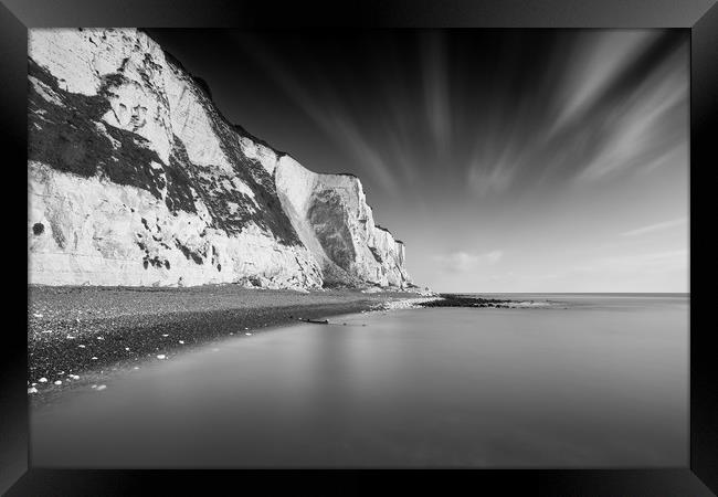 White Cliffs of Dover Framed Print by Ian Hufton