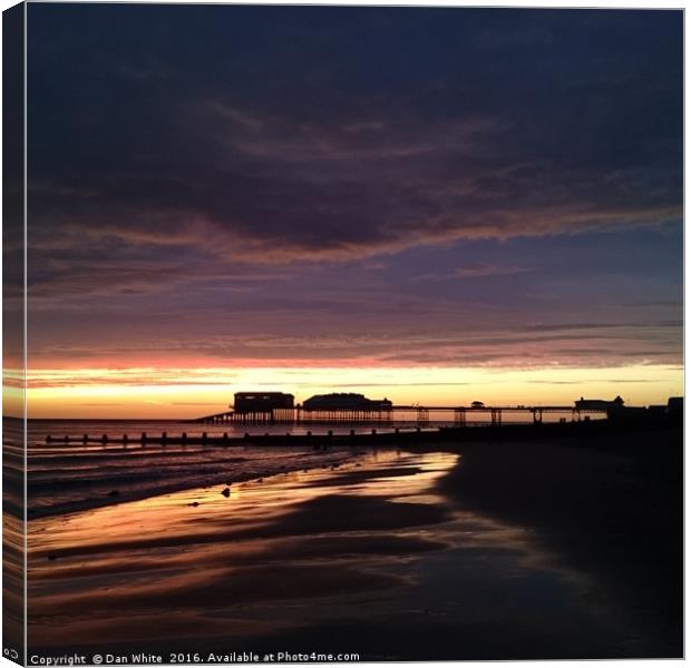 Sunrise over cromer pier Canvas Print by Dan White