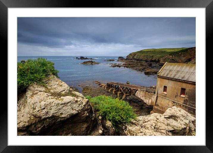 Lizard Point   Framed Mounted Print by chris smith