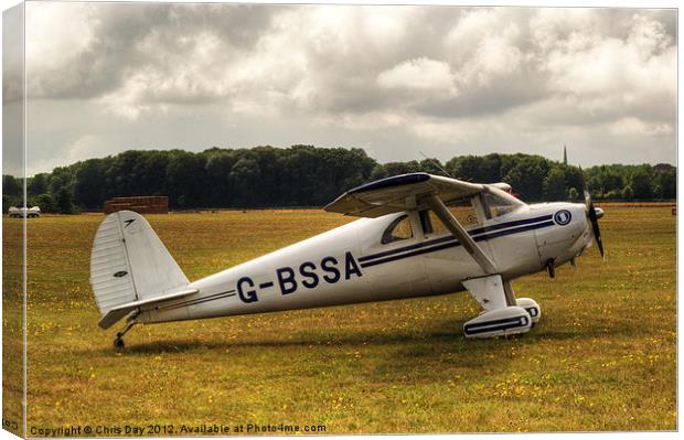 Luscombe 8E Deluxe 2 seater plane Canvas Print by Chris Day