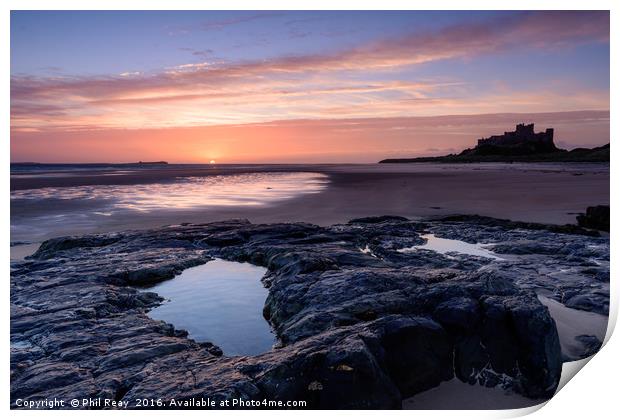 Bamburgh beach at sunrise Print by Phil Reay