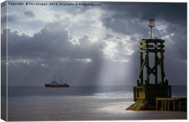 Jetty at liverpool seafront Canvas Print by Derrick Fox Lomax