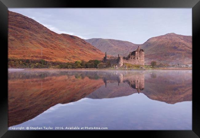 Dawn at Kilchurn Castle Framed Print by Stephen Taylor