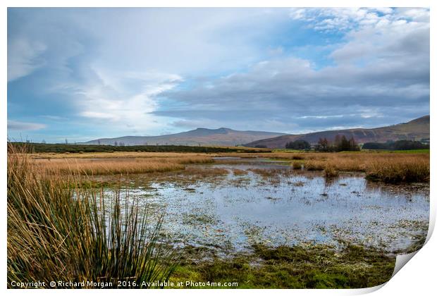 Pen y Fan & Corn Du above Craig Cerrig-Gleisiad, B Print by Richard Morgan