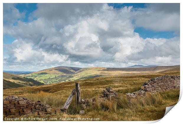 Stone wall in the Brecon Beacons. Print by Richard Morgan
