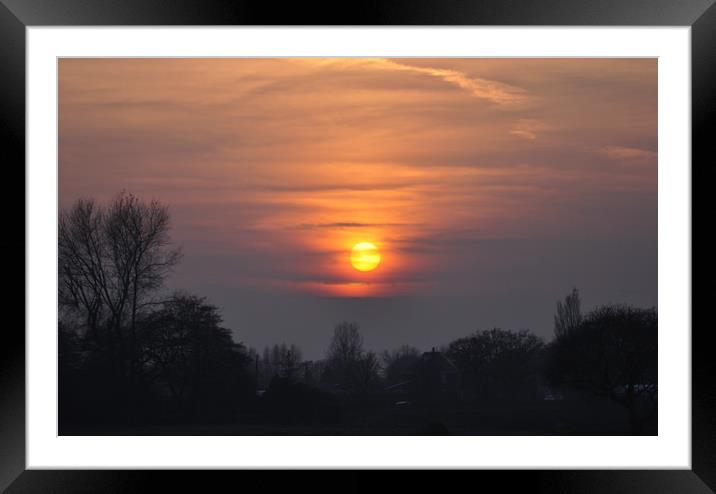 sun setting Framed Mounted Print by sue davies
