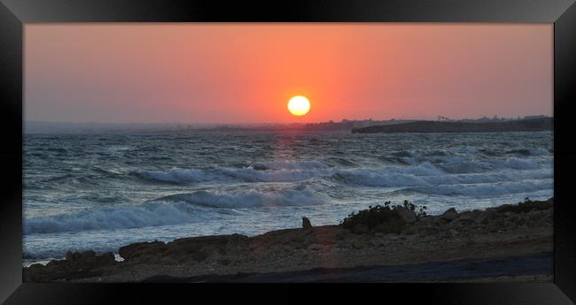 cyprus sunset Framed Print by sue davies