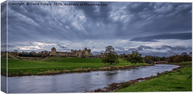 Alnwick Castle Canvas Print by David Pringle