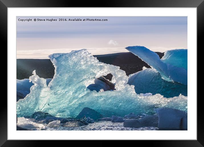 Icebergs in the Ice Lagoon at Jökulsárlón  Framed Mounted Print by Steve Hughes