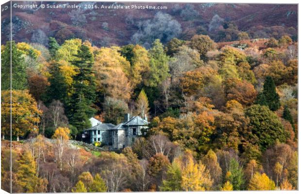 Colwith Cottage in Autumn Canvas Print by Susan Tinsley