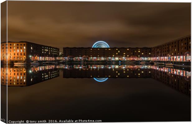 Albert Dock, Refections Canvas Print by tony smith