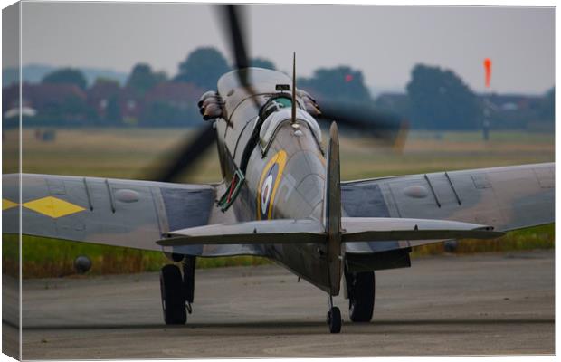 Spitfire start up Canvas Print by Oxon Images