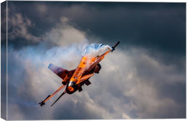 Dutch F16 Canvas Print by Oxon Images