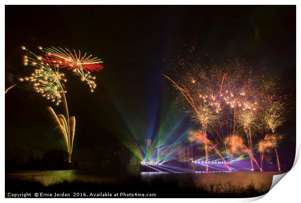 Fireworks 2014 at Leeds Castle. 1 of 5 Print by Ernie Jordan