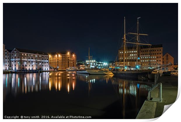 Gloucester Docks Print by tony smith