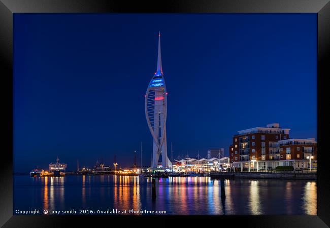 Spinnaker Tower, Portsmouth during the blue hour Framed Print by tony smith
